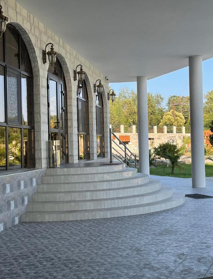 Hotel Black Sea Сухум Экстерьер фото