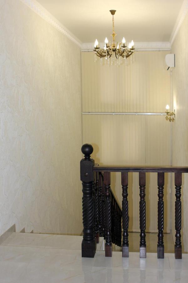 Hotel Black Sea Сухум Экстерьер фото
